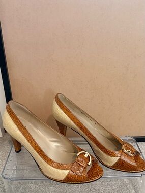 Stuart Weitzman Tan Croc-Embossed and Cream Panel Heels with Gold Buckle